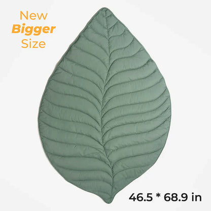 Nature-Inspired Leaf Pet Blanket – Stylish and Comfortable