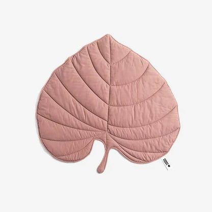 Nature-Inspired Leaf Pet Blanket – Stylish and Comfortable